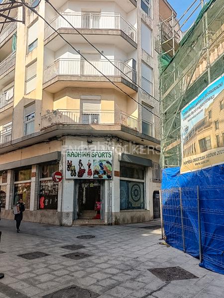 Foto 535cb85b-fbe1-42e8-9b52-cce889f5b805. Local commercial dans Calella