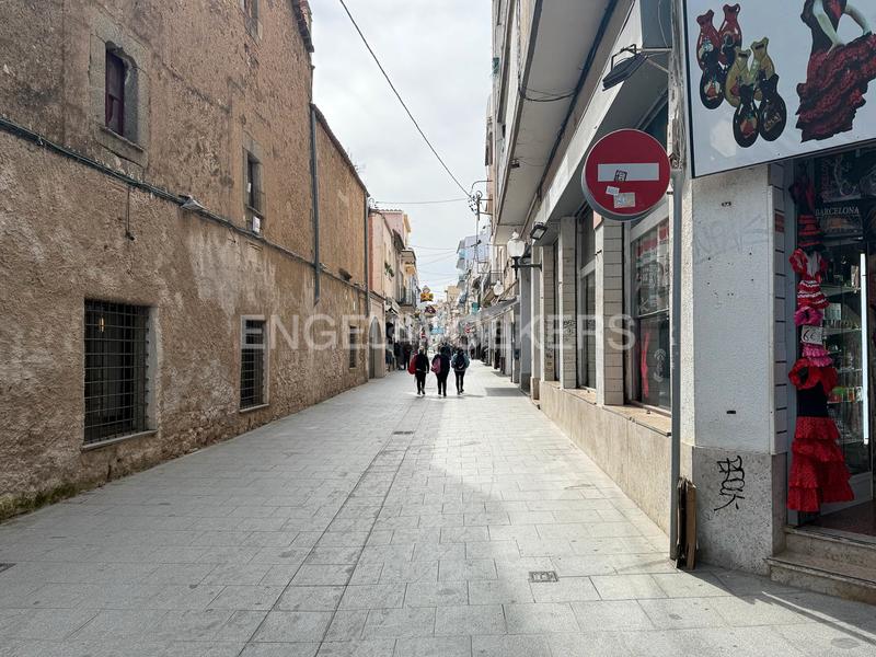 Foto c3283921-ea79-43a5-8576-9ad4d5ce6f32. Local commercial dans Calella