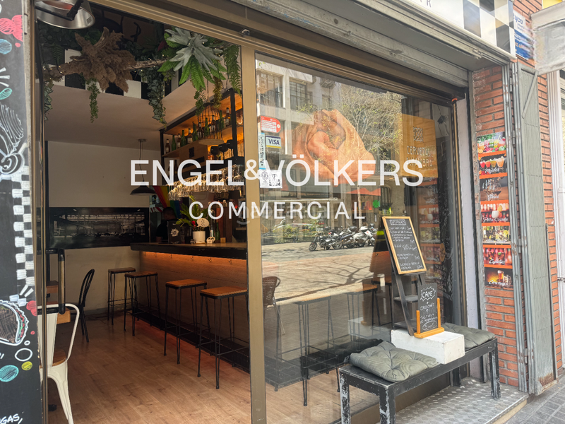 Foto 4b058bdd-2232-4e62-9644-c91ac65502ea. Alquiler local comercial traspaso de bar en Sant Antoni en Barcelona