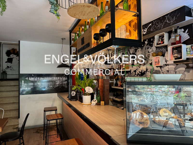 Foto f0cec867-f4ad-4a4b-8f00-f7195d0e28fc. Rent business premise in Sant Antoni Barcelona