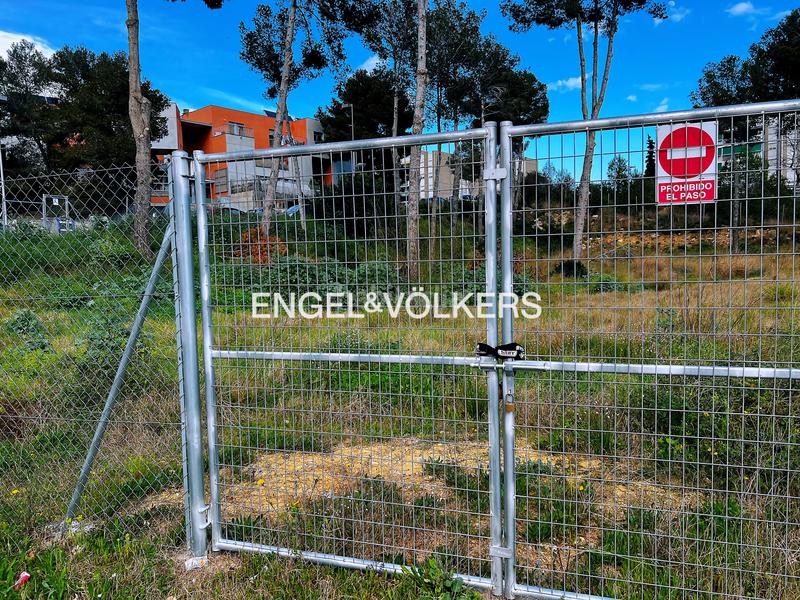 Foto 5609ca0a-4297-4294-b722-f9fb4495559c. Residential plot in Mas romeu Calafell