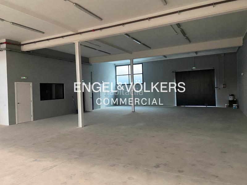 Foto 13762bea-119d-43d7-9ef4-fb611d983a30. Location bâtiment à usage industriel dans Centre Hospitalet de Llobregat (L´)