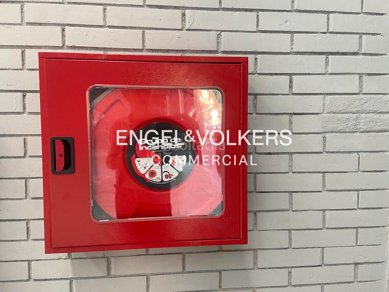 Foto 3413294c-77ea-47b5-a793-1596b571c432. Location bâtiment à usage industriel dans Centre Hospitalet de Llobregat (L´)