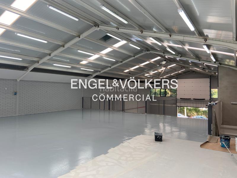 Foto 0f80046d-a192-44b1-a554-fe8bc41baa0a. Rent industrial building in Centre Hospitalet de Llobregat (L´)