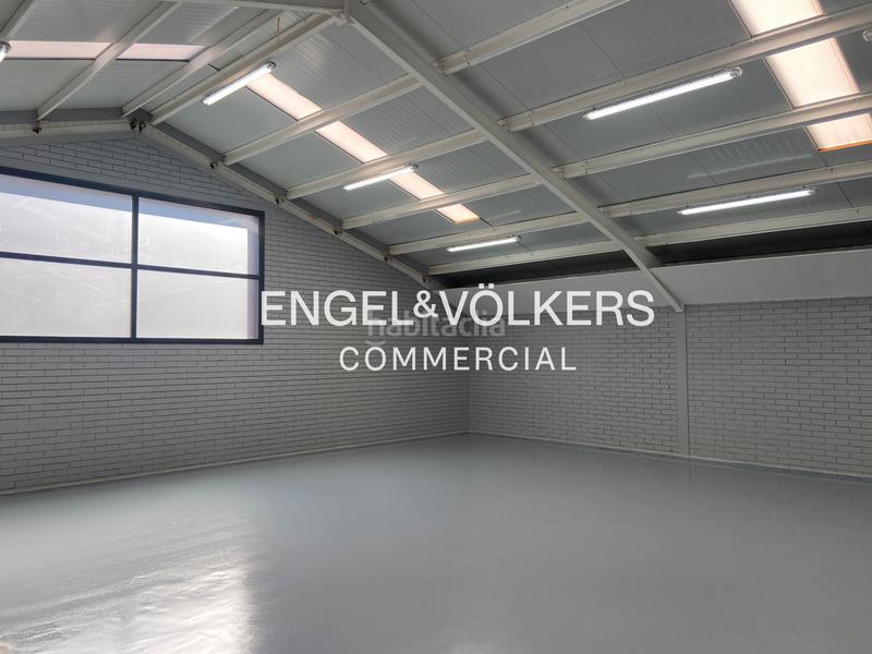 Foto 15686233-ee44-445d-b1b6-17c45fd15ad3. Rent industrial building in Centre Hospitalet de Llobregat (L´)