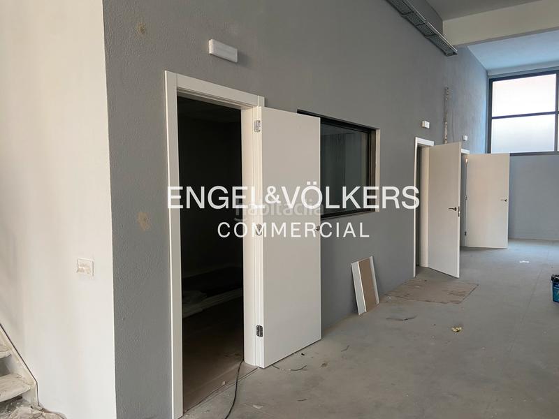 Foto 945293bd-c584-4d5e-9c15-a9a5fb4a8381. Rent industrial building in Centre Hospitalet de Llobregat (L´)