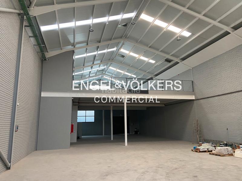 Foto d1f9193d-f78b-4eb3-ac7b-71c820c492ef. Rent industrial building in Centre Hospitalet de Llobregat (L´)