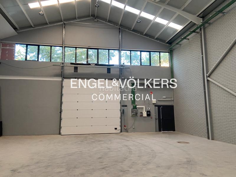 Foto dc719726-900e-4878-8303-05195a1a2a8e. Rent industrial building in Centre Hospitalet de Llobregat (L´)