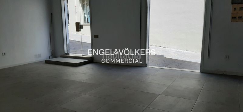 Foto 21042d94-ac91-4bff-b737-cdf97bbc1381. Local comercial  en venta junto a la calle santiago rusiñol en Sant Cugat del Vallès