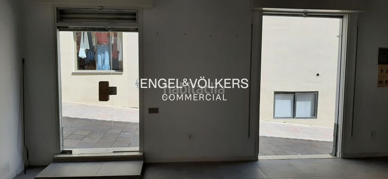 Foto 4c0045cd-4186-4d11-9f27-2f56c0f03137. Local comercial  en venta junto a la calle santiago rusiñol en Sant Cugat del Vallès