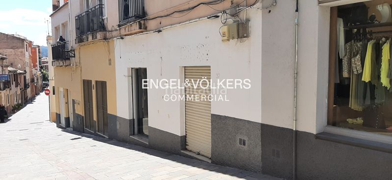 Foto 9b9f5285-d93d-401c-a589-16b1dfe52404. Local comercial  en venta junto a la calle santiago rusiñol en Sant Cugat del Vallès