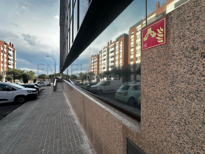 Foto 0bdd153d-a2d5-4356-9b7a-3936f3cfd49a. Rent office space with parking in Sant Joan-TV3 Sant Joan Despí