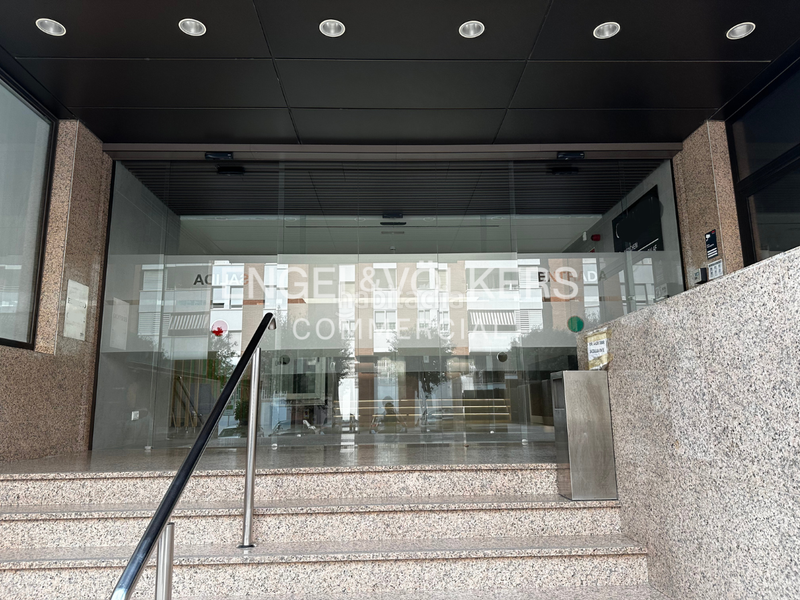 Foto e30fe67f-f5dd-447a-bd51-b3bbbb43d7f3. Rent office space with parking in Sant Joan-TV3 Sant Joan Despí