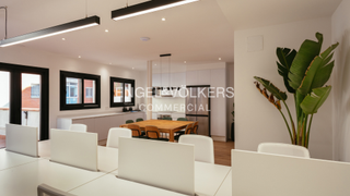 Miete Büro in Sagrada Família. Espacio corporativo único con piscina y vistas  listo para entra