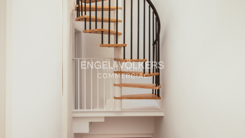 Foto 30af9482-a9a6-40d6-a5b8-7a28cd6c7995. Miete büro in Sagrada Família Barcelona