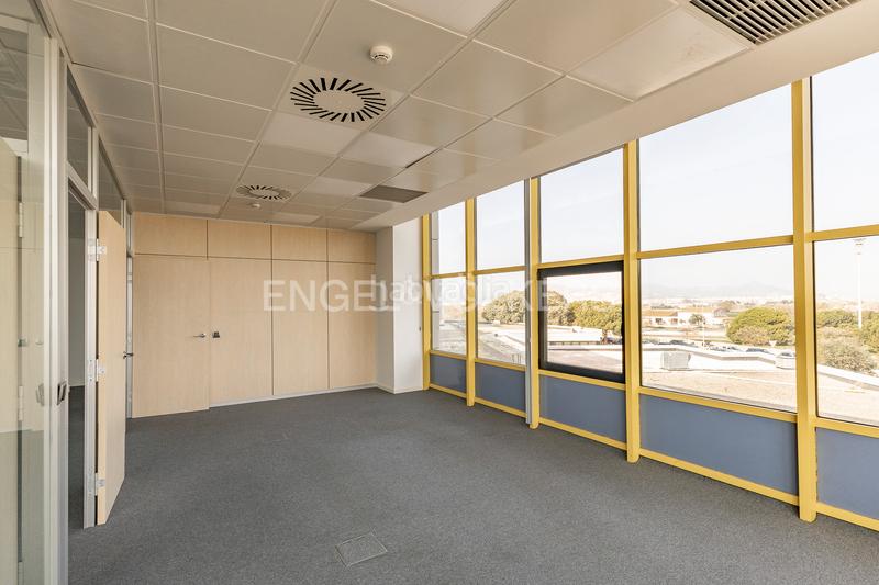 Foto 3a3e3cdb-1a15-44b4-8817-fd87c03170cd. Location bureau dans Zona Industrial Prat de Llobregat (El)