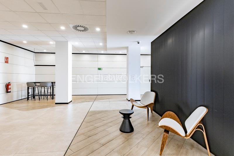 Foto ef95acd3-f43d-4d5a-8f17-77f1e042f7bb. Location bureau dans Zona Industrial Prat de Llobregat (El)