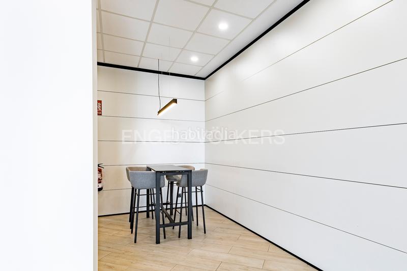 Foto d0ffa7d6-0731-4f7d-b69b-26b7250813e6. Miete büro in Zona Industrial Prat de Llobregat (El)