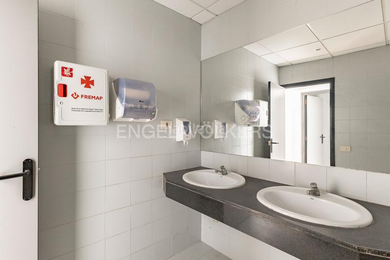 Foto 8a14e38f-0f28-4c33-b2ea-aa72415c713d. Rent office space in Zona Industrial Prat de Llobregat (El)