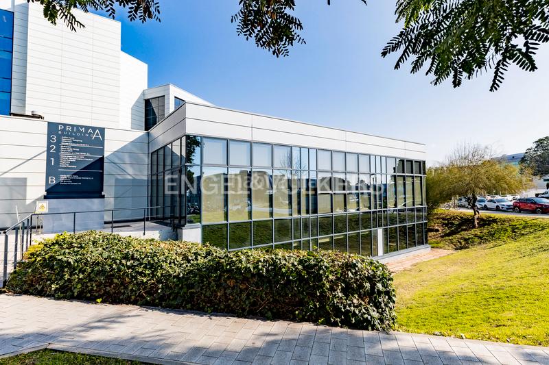 Foto f8b0f8d6-6ea3-476b-b42d-55695f8f7c85. Rent office space in Zona Industrial Prat de Llobregat (El)