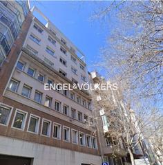 Rent Office space in La Nova Esquerra de l´Eixample. Excepcional espacio de oficinas en entenca