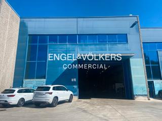 Lloguer Nau industrial a Parets del Vallès. Nave industrial adosada