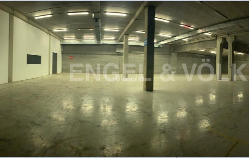 Foto dda711e6-e0b0-4871-abe2-20dda1e29b27. Rent industrial building in Centre Rubí