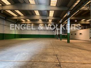 Lloguer Nau industrial a Centre. Nave tipo b en alquiler en el polígono can fatjó de rubí