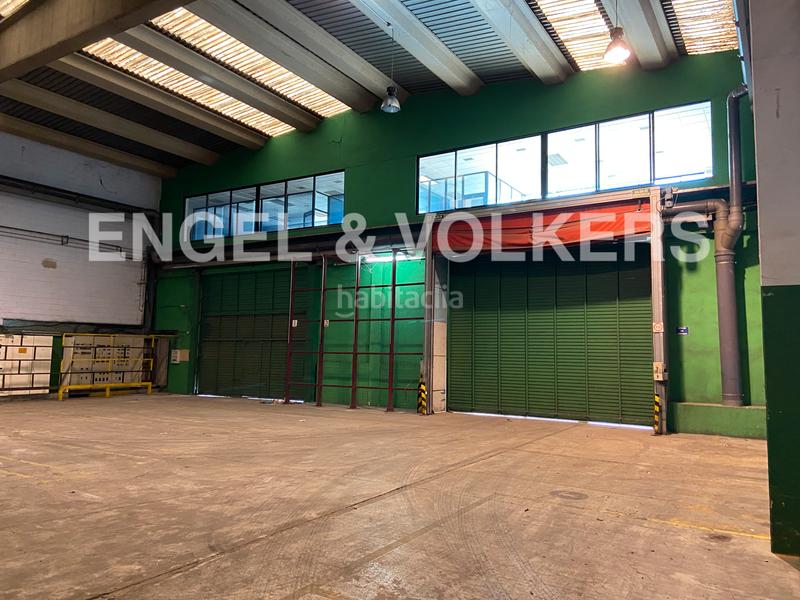 Foto 0490e5bb-401c-44c1-b287-188229409f1b. Location bâtiment à usage industriel dans Centre Rubí