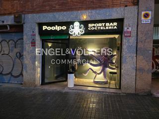 Local commercial à Porta. Excelente oportunidad de inversión en barcelona!