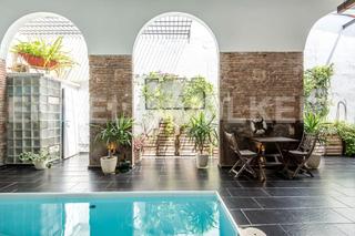 Büro in La Nova Esquerra de l´Eixample. Local comercial con piscina y patio en la nova esquerra de leixa