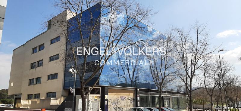 Foto efeca852-8c10-4c93-860f-841b30cf5013. Lloguer oficina a Eixample Sant Cugat del Vallès