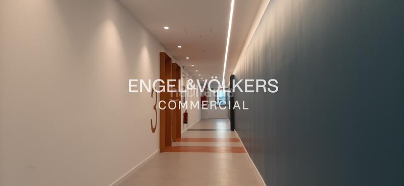 Foto b9a2e8e9-499d-43b5-a4a0-c1e8b8fa1b98. Miete büro in Eixample Sant Cugat del Vallès