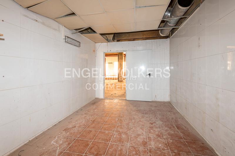 Foto bee5ae9c-d8ad-45ab-812e-45127fc823dd. Lloguer local comercial a Dreta de l´Eixample Barcelona