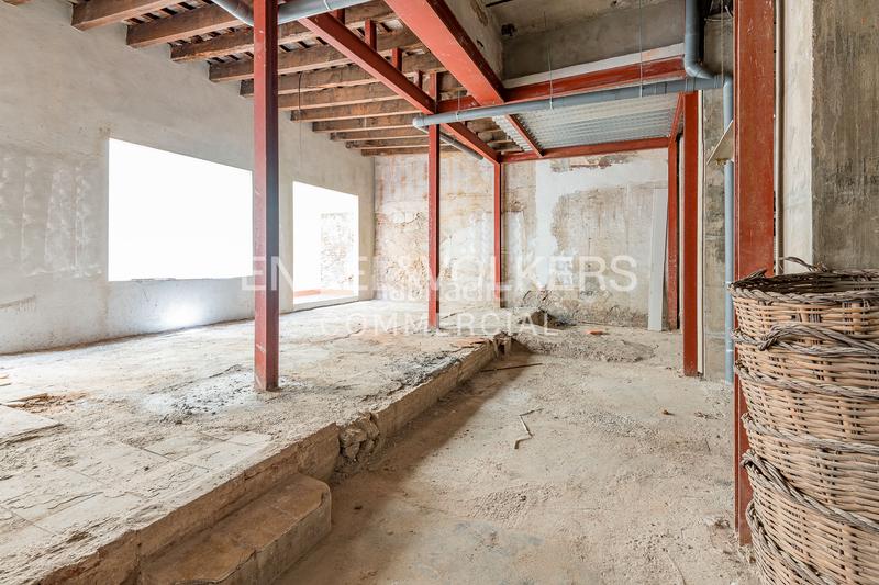 Foto db61813e-2d4c-4717-b4a2-33dbbfd33a19. Lloguer local comercial a Dreta de l´Eixample Barcelona