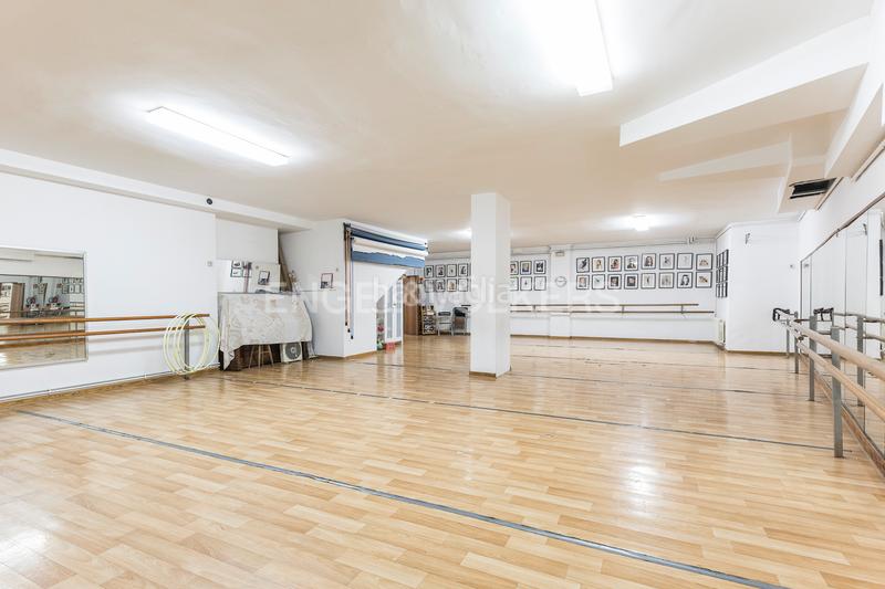 Foto 0f01352d-a012-454c-b70e-5f2c6b02bb92. Local commercial dans Putget - Farró Barcelona