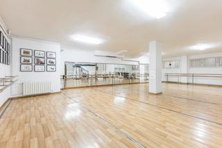 Business premise in Putget - Farró. Local en venta en sant gervasiputxet