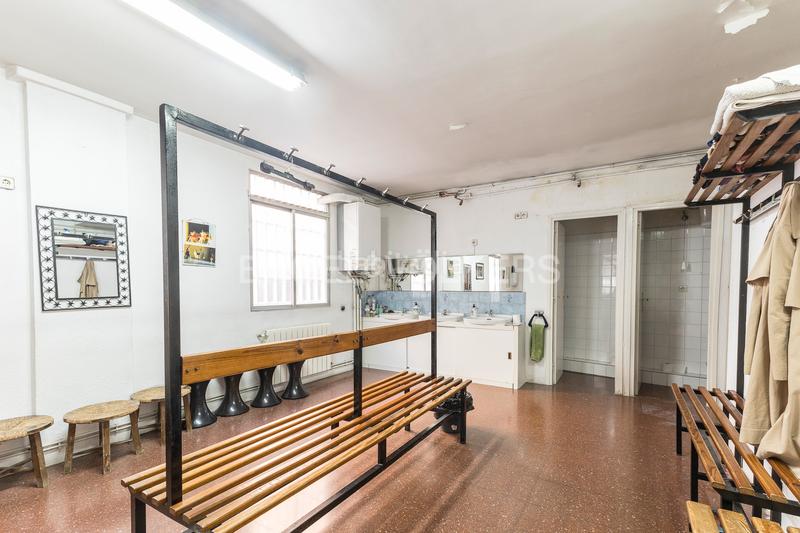 Foto f55ebd08-f73d-4a8a-9f56-277c6e2c57ab. Local commercial dans Putget - Farró Barcelona