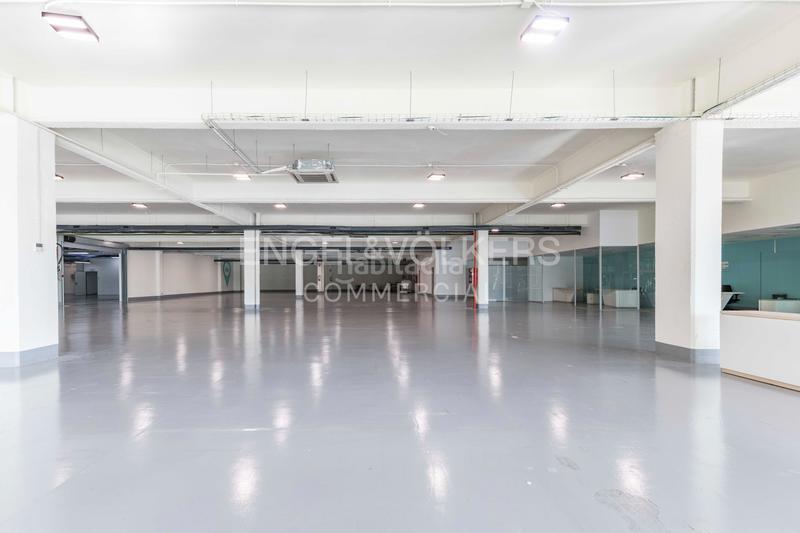 Foto 80355db0-6496-4410-bb2d-9eeab0a205dd. Alquiler local comercial gran local de 1.500 m en alquiler en Barcelona