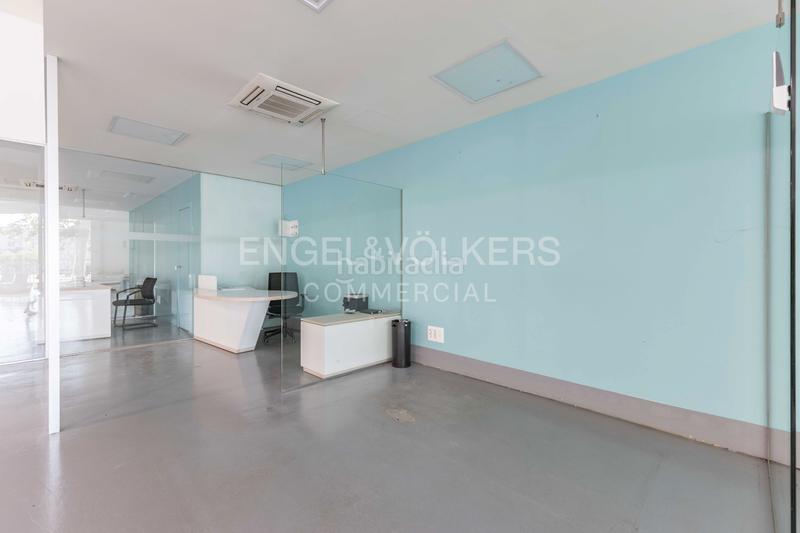 Foto bfab1d02-21be-4116-abb6-e28bd8664cc5. Alquiler local comercial gran local de 1.500 m en alquiler en Barcelona