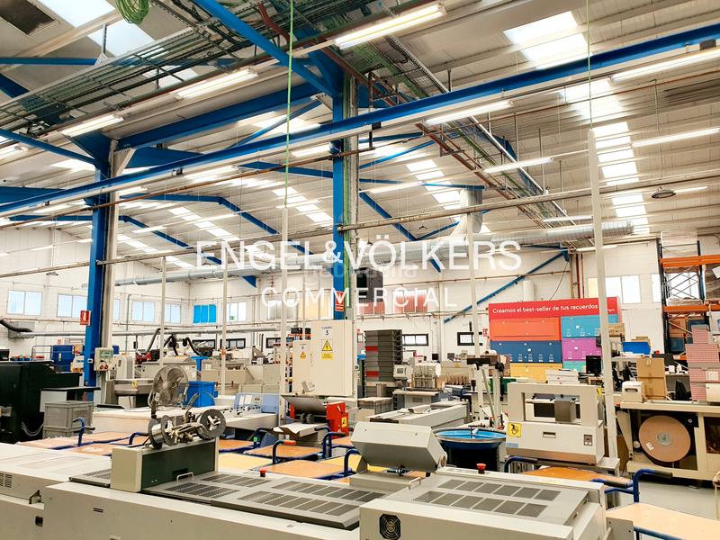 Foto 05651045-4690-4fc9-8a6a-d7a5a3ad6c38. Affitto capannone industriale in Les Planes Sant Joan Despí