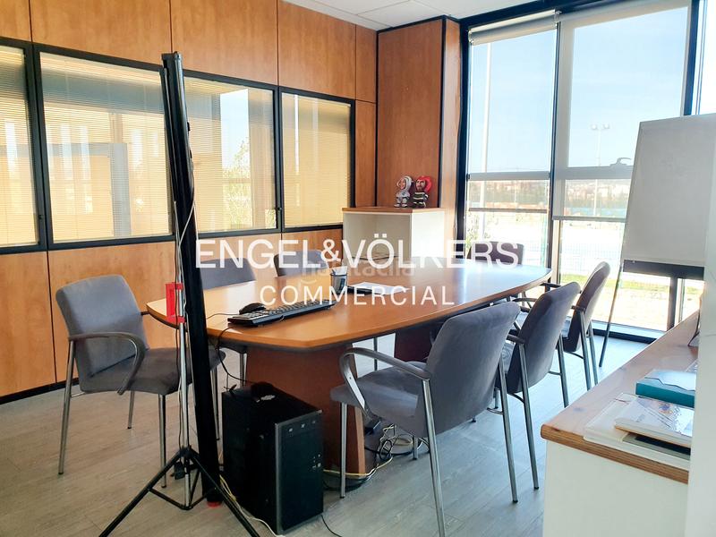 Foto 8a182e01-dc0d-40f9-96c3-2fb01d9ac6dc. Affitto capannone industriale in Les Planes Sant Joan Despí