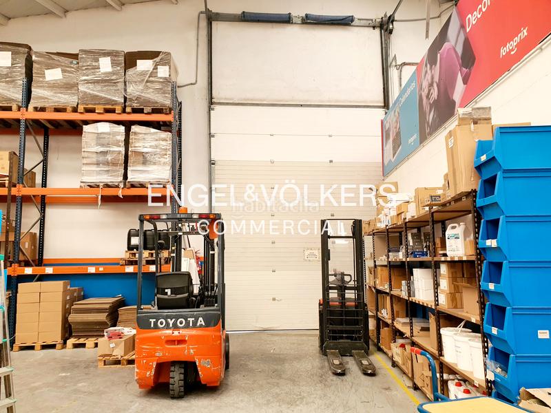 Foto d64fd247-2c94-4f3c-b4dd-f1ed9f78c63c. Affitto capannone industriale in Les Planes Sant Joan Despí