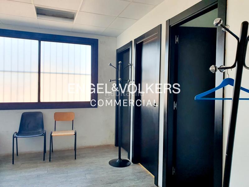 Foto 5b5b4acd-455a-482b-8f3c-d9a0d5a426ad. Location bâtiment à usage industriel dans Les Planes Sant Joan Despí