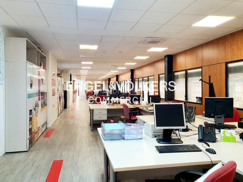 Foto 8d7b9b2f-2a80-4e31-8a87-626944fd5252. Location bâtiment à usage industriel dans Les Planes Sant Joan Despí