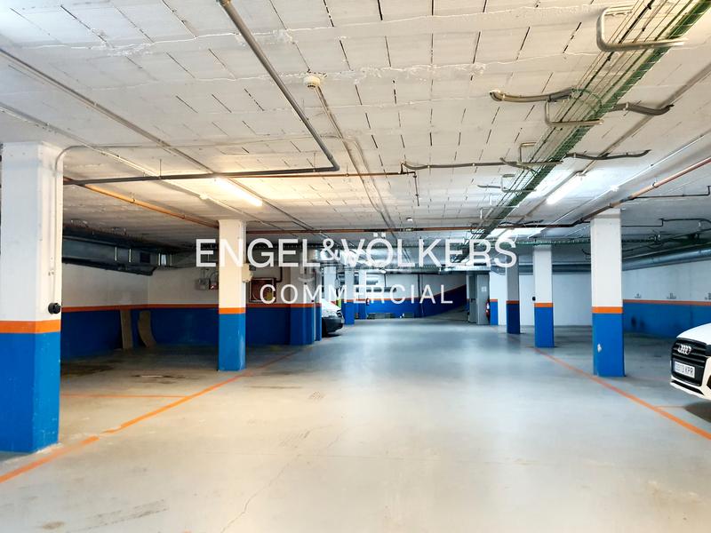 Foto b653294c-d75e-440a-a059-3040db9654a8. Location bâtiment à usage industriel dans Les Planes Sant Joan Despí