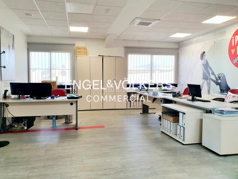 Foto c0831b3f-8bd0-4deb-a02a-44adda662791. Location bâtiment à usage industriel dans Les Planes Sant Joan Despí