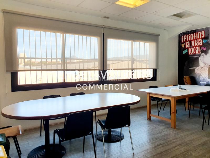 Foto cc5c0e10-3332-48fe-b4a7-da34dcb10090. Location bâtiment à usage industriel dans Les Planes Sant Joan Despí