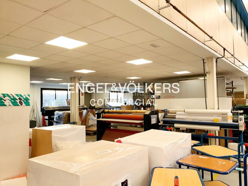 Foto efe390f3-8dc7-409e-aef3-0bc98c981bed. Location bâtiment à usage industriel dans Les Planes Sant Joan Despí