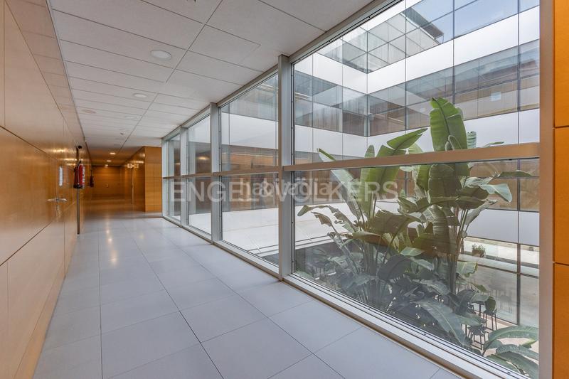 Foto de39fd9c-11b7-4dff-9881-023414a2b42e. Alquiler oficina alquiler despacho en edificio de oficinas de st cugat en Sant Cugat del Vallès